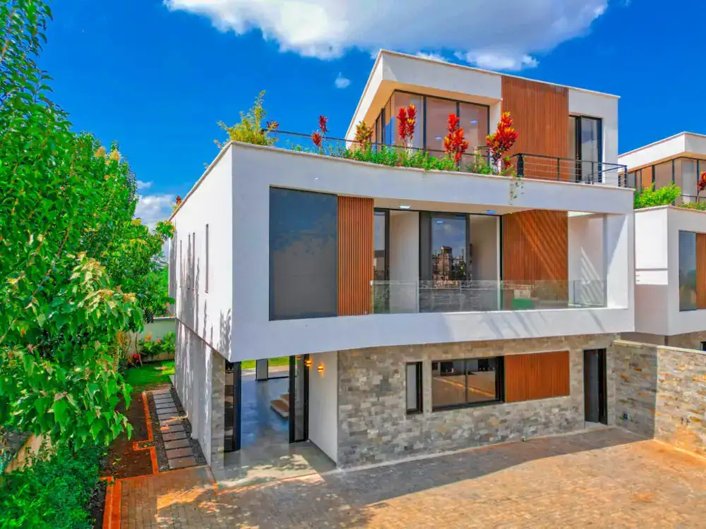 Runda properties