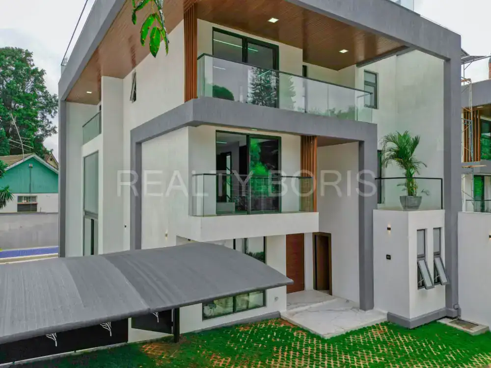 Luxury 6 Bedroom Villa for Sale in Lavington Nairobi — Lavington