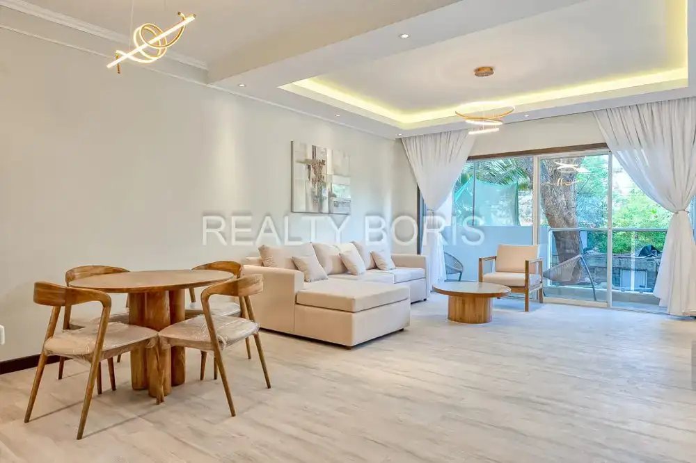 LUXURIOUS 2 BEDROOM IN RIVERSIDE