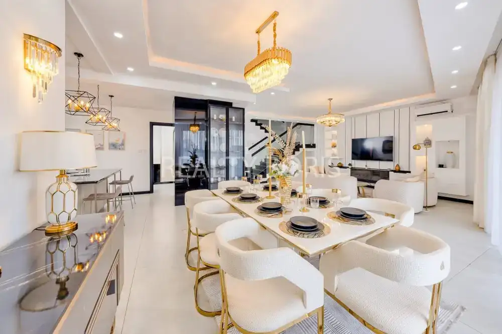 LUXURIOUS 4 BEDROOM DUPLEX CONDO IN WESTLANDS
