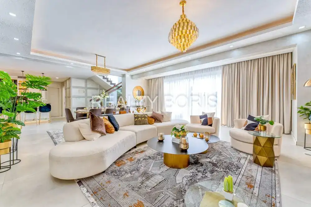 LUXURIOUS 4 BEDROOM DUPLEX IN WESTANDS